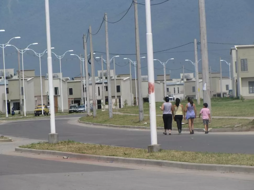 CASI LISTO. En la primera quincena de mayo se entregarían las últimas 100 casas del total de 5.000 planificadas. LA GACETA / FOTO DE JOSE INESTA (ARCHIVO)