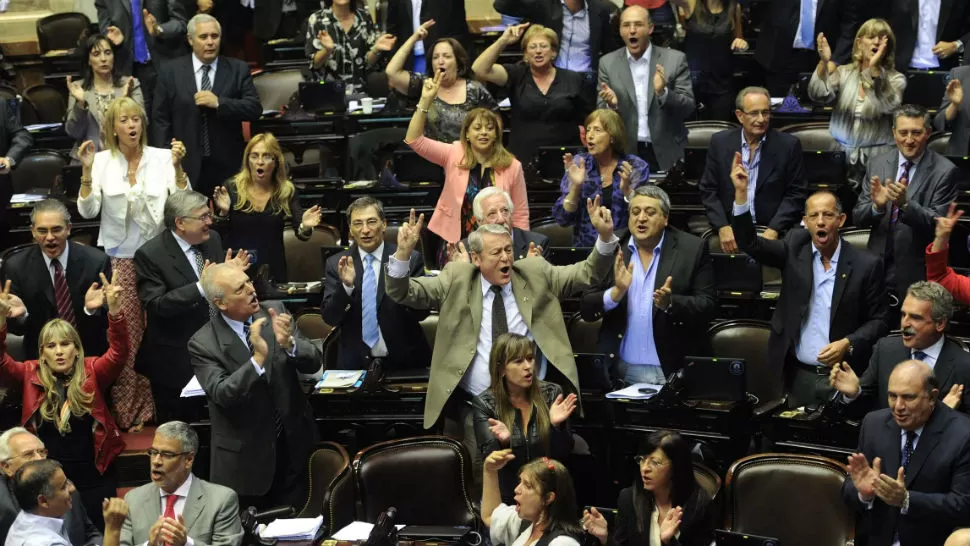 APROBADA. La ley regula las medidas cautelares contra el Estado.  TELAM