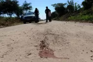 Apuñalaron a un taxista y lo abandonaron en un cañaveral