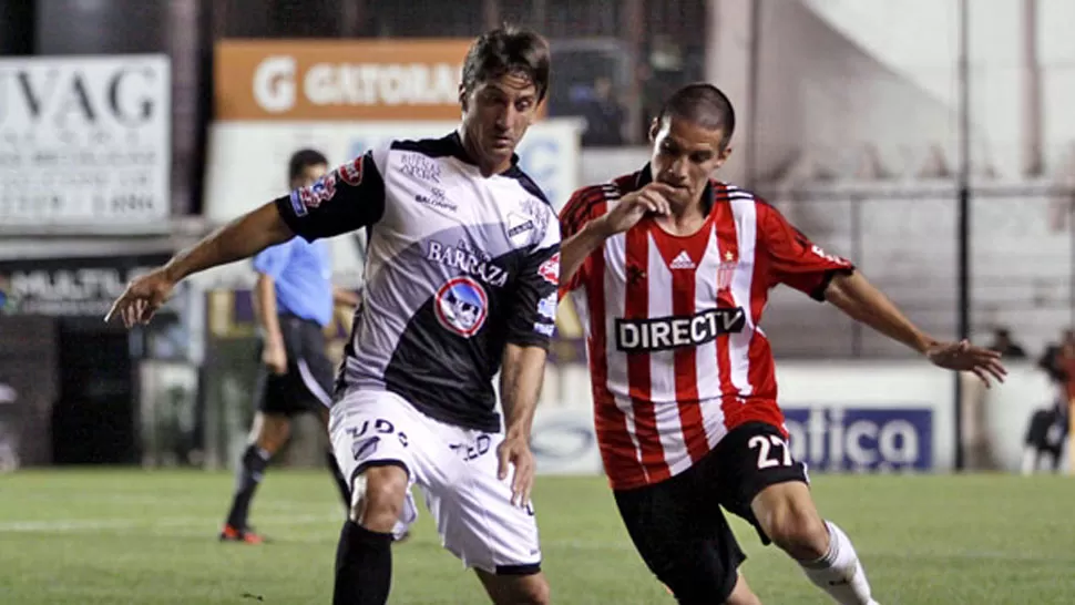 SE QUEDARON CON LAS GANAS. El gol nunca llegó. DYN.