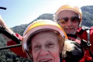 Sueño cumplido: una abuela de 82 años voló por el cielo tucumano