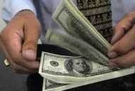 Lo dijo un cambista: No hay problemas económicos, llueven los dólares