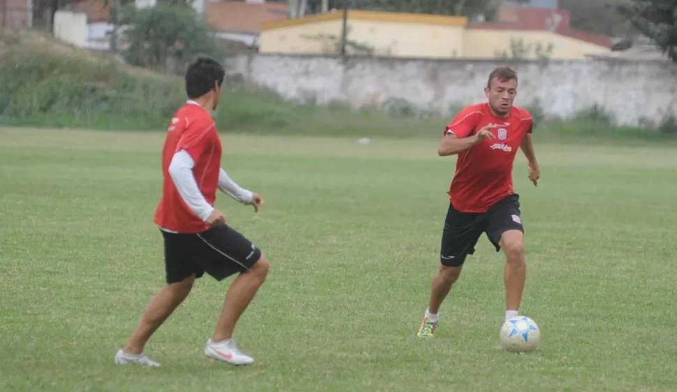 PREFERENCIA. Aunque mostró aptitudes para ocupar diferentes posiciones en la mitad de la cancha, a Patricio Rodríguez le gusta jugar como volante por la derecha. Allí, estoy más cómodo, dijo el Pato. 