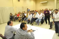 Mucho ruido y pocos candidatos en 25 y Chile