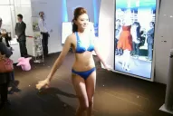 Así se prueban la ropa en Japón