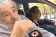 Mujica dice que Uruguay está embuchado con dólares