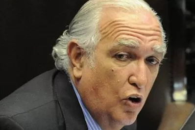 Gil Lavedra: A Carrió la violaron dormida”