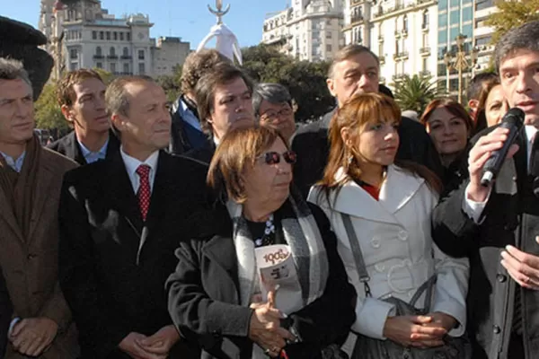 Alfredo Palacios lo hizo: Abal Medina, Macri, Binner, Moyano y Alfonsín, juntos