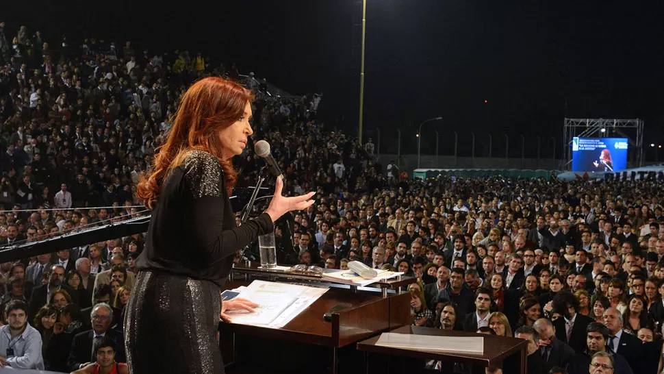 APERTURA. La presidenta habla en un acto en La Matanza. DYN