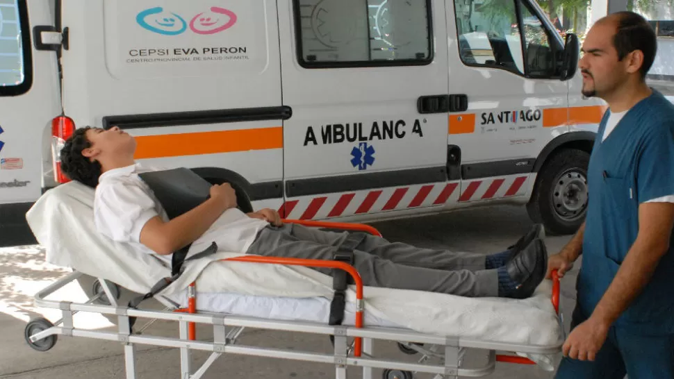 HERIDO. Uno de los alumnos del colegio San José. FOTO GENTILEZA DIARIO EL LIBERAL / FRANCISCO GALLO