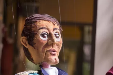 Los sueños de Manuel los títeres narran la gesta de Belgrano