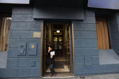 Contadores van a las urnas el domingo, en un clima enrarecido por acusaciones