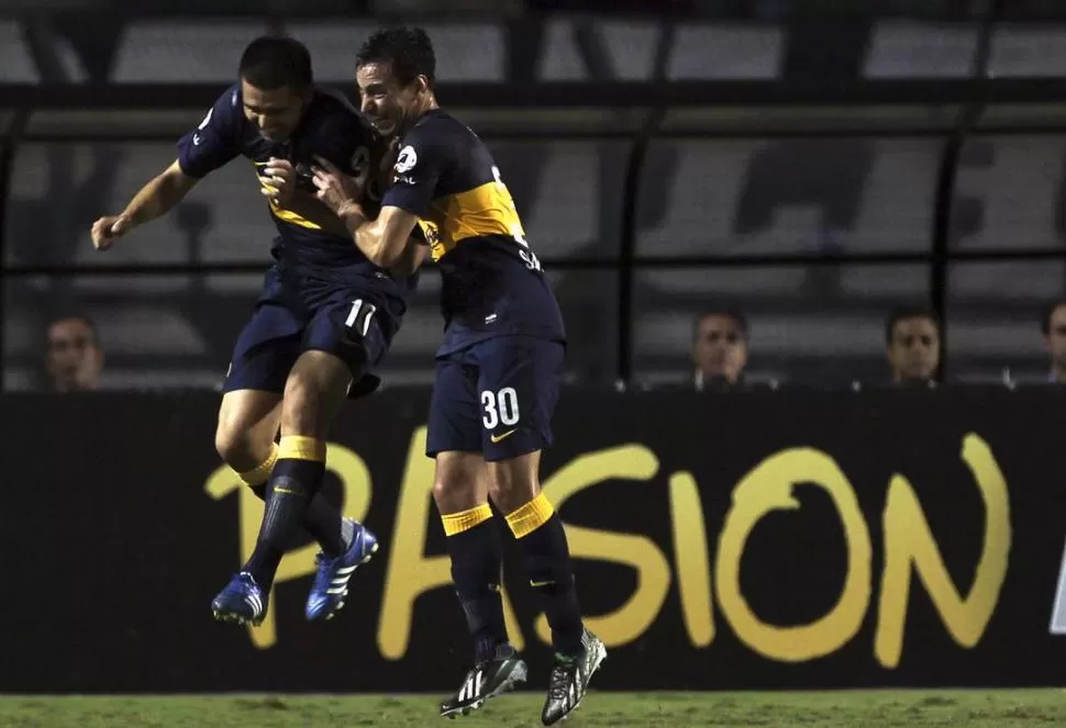 VOLVIÓ A SER CLAVE. Román guió a Boca para dejar en el camino a Corinthians. 