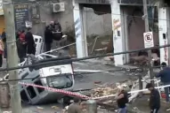 Una pérdida de gas hizo explotar una panadería y destruyó la fachada y un auto