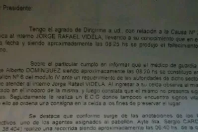 Videla murió en el inodoro según un informe del Servicio Penitenciario