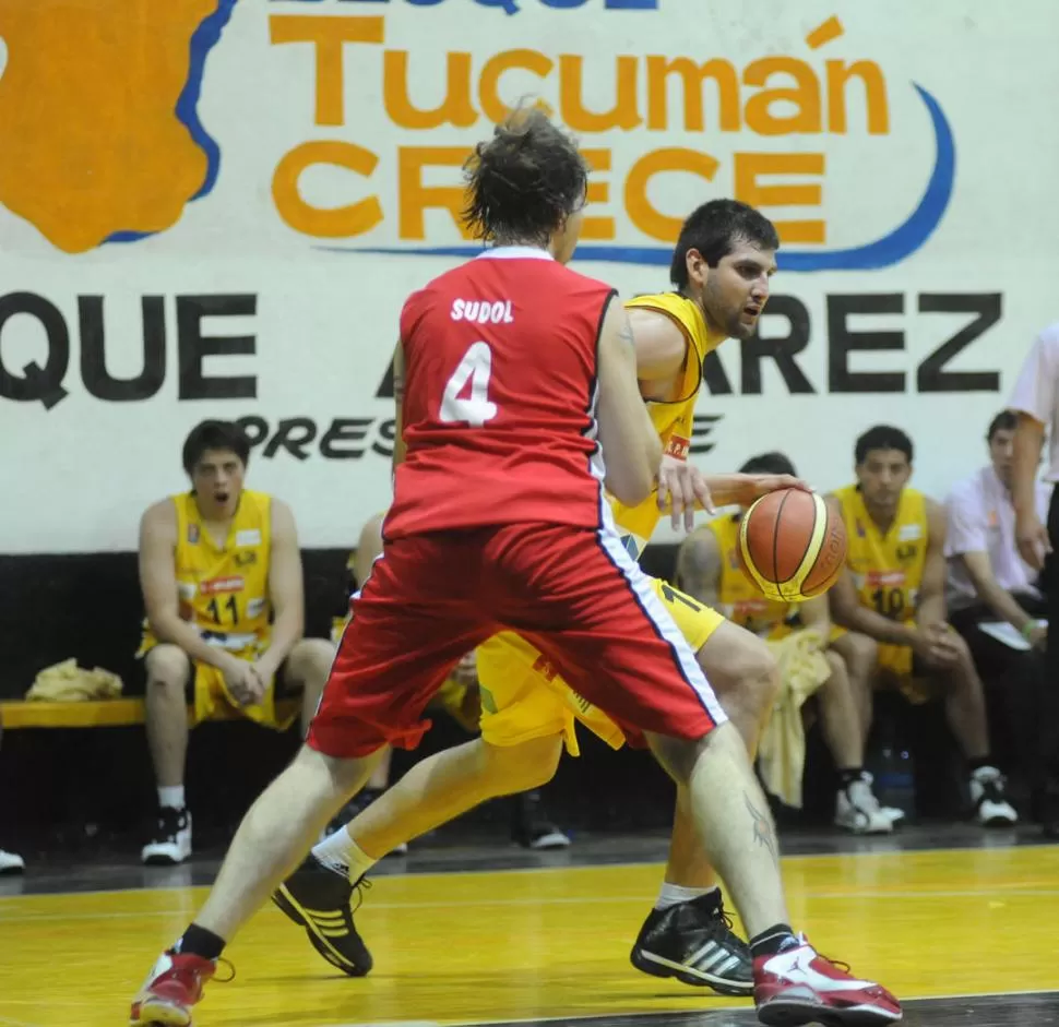 REGRESO PRODUCTIVO. Rafael Banegas fue determinante en el juego interno contra Tucumán BB, que extrañó a Valdez. 