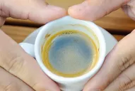 El Café Pendiente, un gesto solidario para quien no puede escaparle al frío