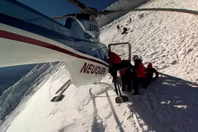 Espectacular rescate en helicóptero en el volcán Lanín
