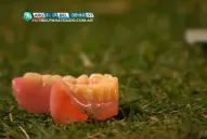 Le tiraron con una dentadura postiza a Caruso Lombardi