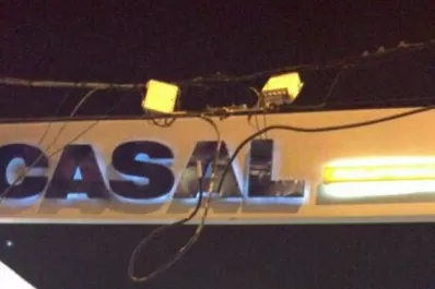 Una peligrosa conexión alarma a los vecinos y transeúntes