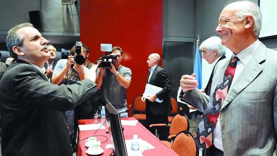 A LOS GRITOS. En la última asamblea del Grupo Clarín, el secretario de Comercio Interior, Guillermo Moreno, deslizó que la empresa pasará a manos del Gobierno. FOTO TOMADA DE GRUPOCLARIN.COM.AR