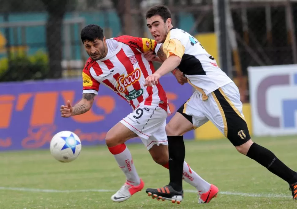 POCO. Balvorín no pudo hacer pesar su categoría y en fue reemplazado por un Rodríguez que participó de la jugada del gol. 