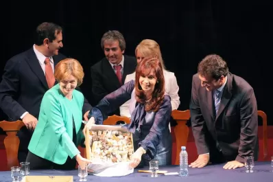 Beatriz Rojkés de Alperovich: Tucumán ha sido la niña mimada de Néstor y Cristina