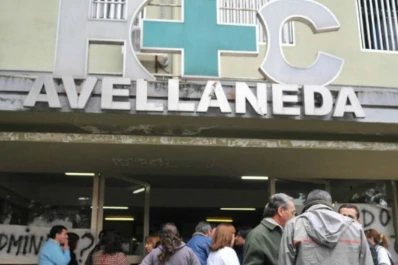 Una niña cayó en un hueco del hospital Avellaneda