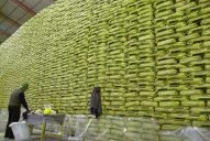 Si China redujese compras, el precio del azúcar podría caer aún más