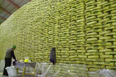 Si China redujese compras, el precio del azúcar podría caer aún más