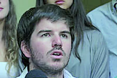 Lanzan campaña para reformar la Constitución de Pinochet