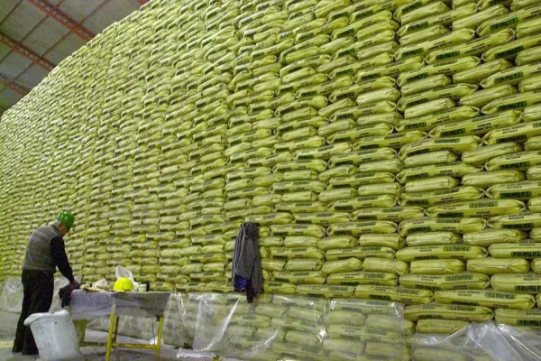 Si China redujese compras, el precio del azúcar podría caer aún más