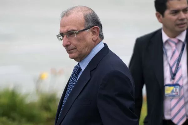 El gobierno de Colombia y las FARC anuncian el primer acuerdo en el diálogo de paz