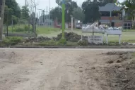 Hacen otra vez una obra de cloacas que colapsó