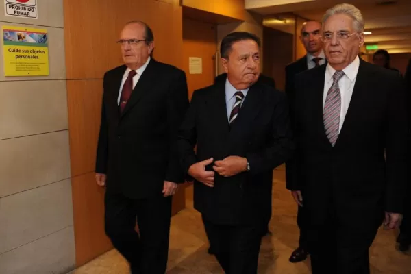 Duhalde acusó a los Kirchner de mitómanos