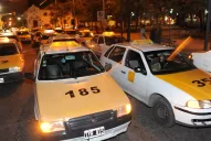 Denuncian que un taxista murió por mala atención médica