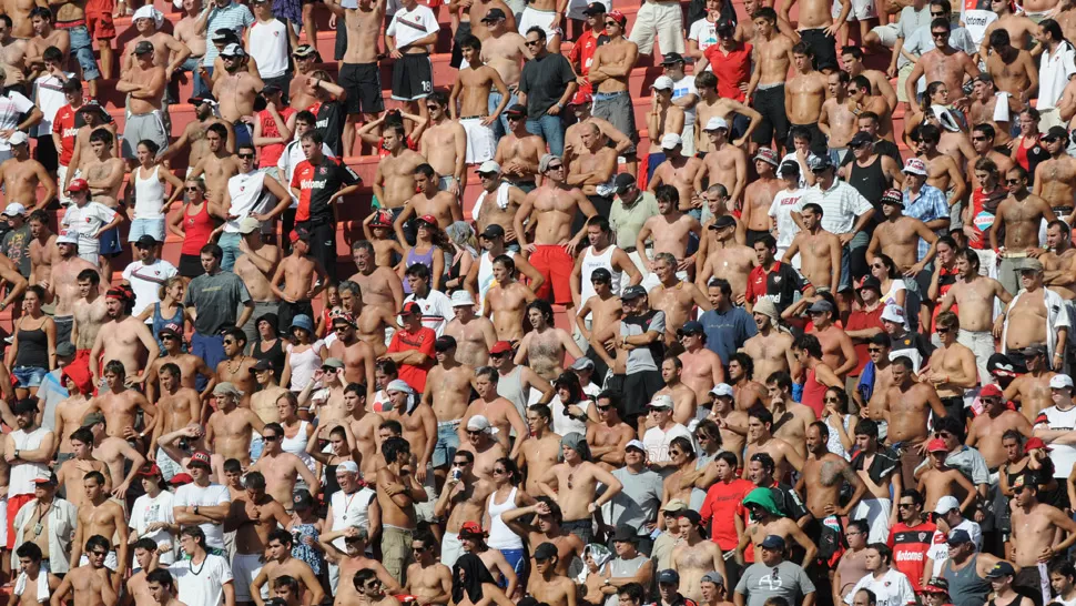 SIN LUGAR. Los hinchas rosarinos devoraron las entradas en 48 horas. ARCHIVO TELAM