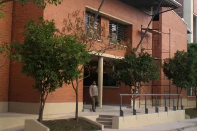 Alumnos toman la escuela Técnica N° 5 por falta de docentes y de limpieza