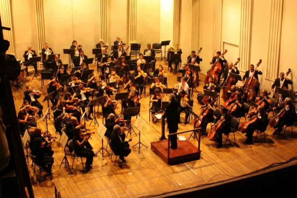 TEATRO ALBERDI.
A las 22. La Orquesta Sinfónica de la UNT presentará una Gala Lírica 