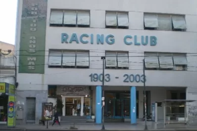 Tiraron bombas molotov en dos sedes de Racing