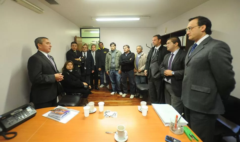 ANUNCIOS. El jefe de Policía, Jorge Racedo, expone su visión en el encuentro. LA GACETA / FOTO DE OSVALDO RIPOLL