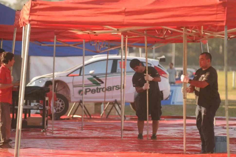 CENTRO OPERATIVO. El óvalo del hipódromo volverá a concentrar el trabajo de los equipos desde el jueves. LA GACETA / FOTO DE EZEQUIEL LAZARTE (ARCHIVO)