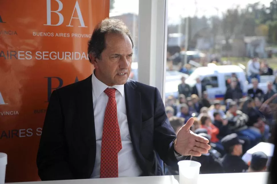 EN TANDIL. Scioli rompió con las expectativas y le contestó a la Presidenta. PRENSA GOBERNACION