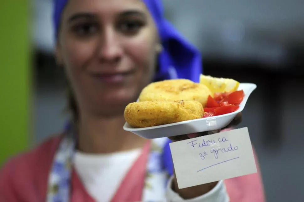 DE LA COCINA AL COLEGIO. Nada de hamburguesas o sánguches en la vianda de los chicos: muchas madres les mandan comida casera a la escuela. LA GACETA / FOTO DE ANALíA JARAMILLO