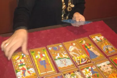 La psicóloga trucha también tiraba las cartas