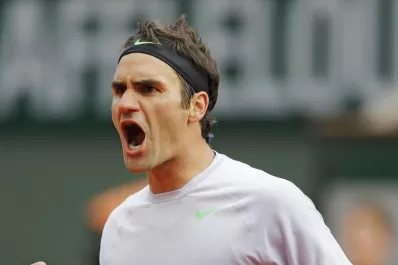 Federer ganó e igualó el récord de 58 éxitos de Vilas