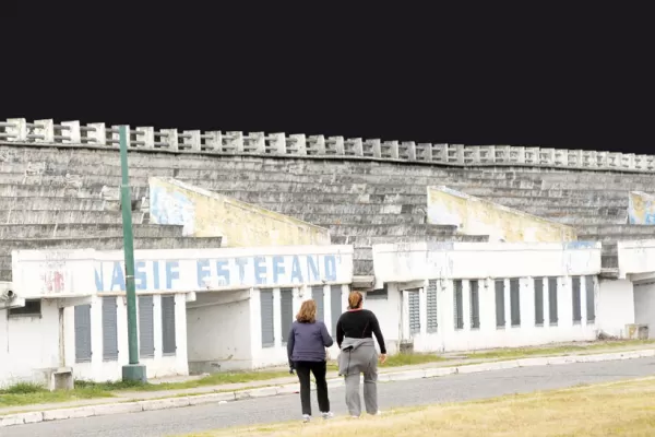 Autódromo: el hogar de Juana, de tres linyeras y de 25 niños