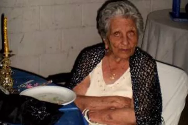 Le pusieron leche en el suero y murió