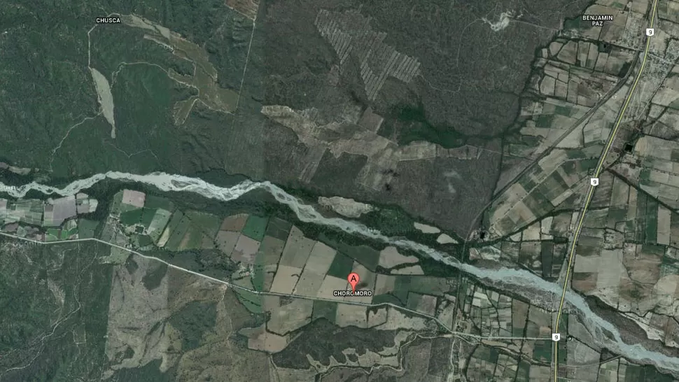 CAMINO DE RIPIO. La compuerta de carga del camión estaba abierta, según la Policía. CAPTURA DE GOOGLE MAPS