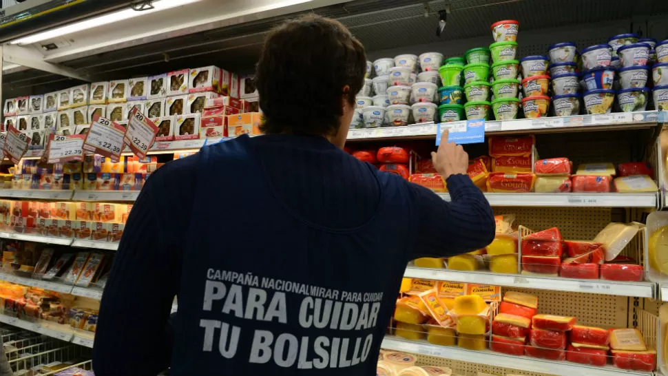 INCERTIDUMBRE. En los super se ve falta de stock de algunos productos. TÉLAM